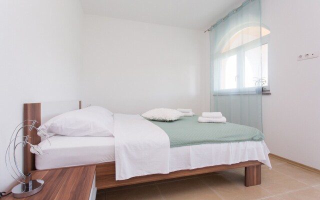 Apartments Tea & Nika