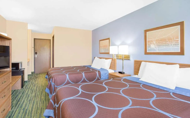 Super 8 Waterloo