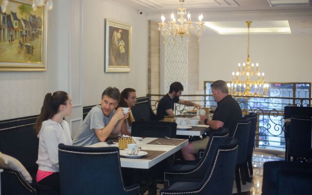 Luxury Old Quarter Hotel & Gym