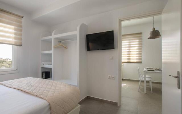 Phoenicia Naxos