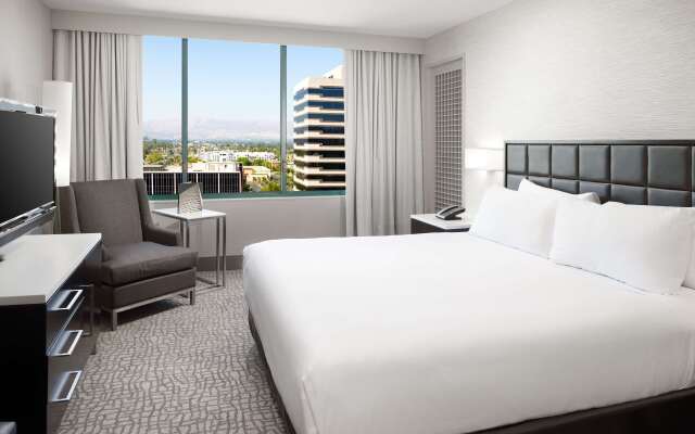 Hilton Woodland Hills / Los Angeles