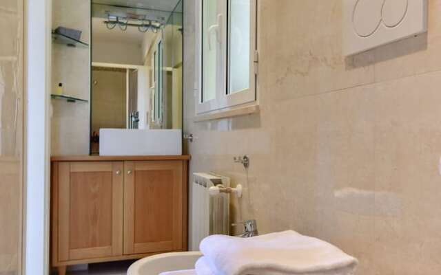 Colosseo Flat - Blue Sky Apt