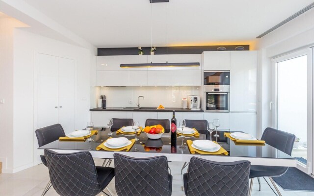 Beautiful Home in Malinska with Hot Tub, 3 Bedrooms & Sauna