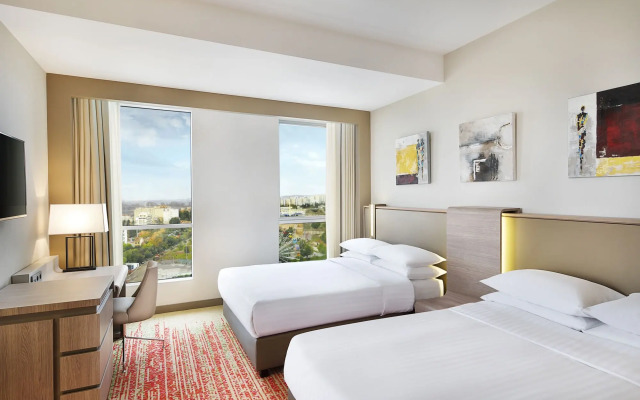 Park Mall Hotel & Conference Center