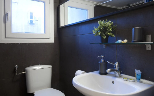 Ambelokipi. Spacious Sunny Apartment