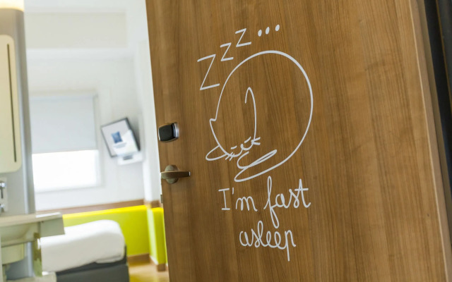 Deka Hotel Surabaya HR Muhammad