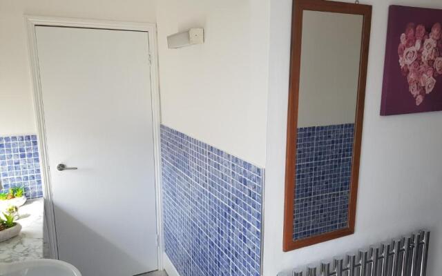 Beautiful Parkview Apartment in Seaside Eastbourne