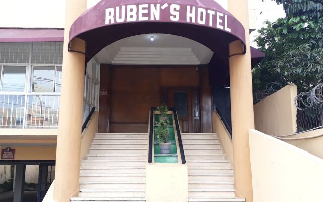 Ruben's Hotel