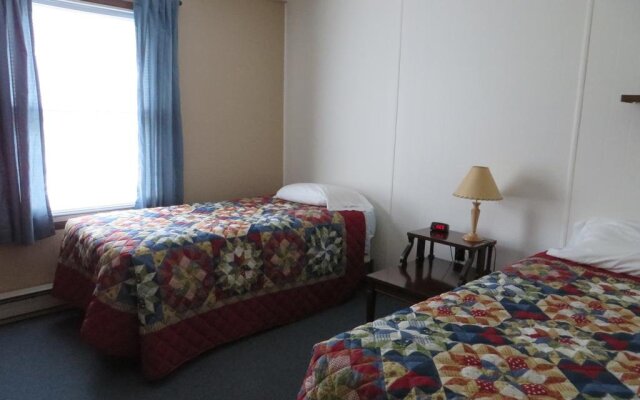 Bayside Inn & Marina