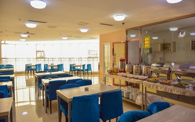 GreenTree Inn BaoDing Xiong county XiongZhou Road Express Hotel