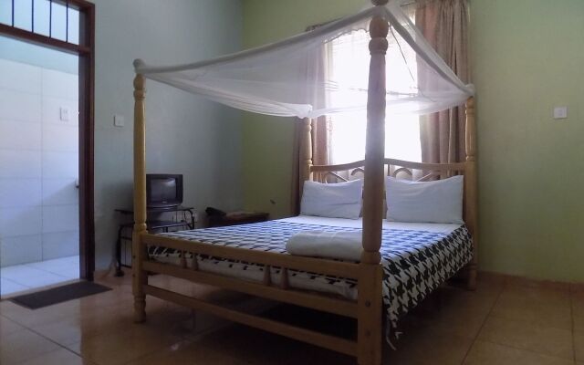 Etana Motel