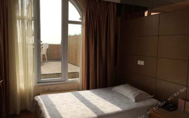 Qingdao Dream Ship Hotel