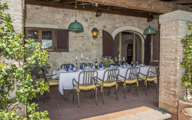 Pg-l188-lmne0at - Hostal de Todi 12