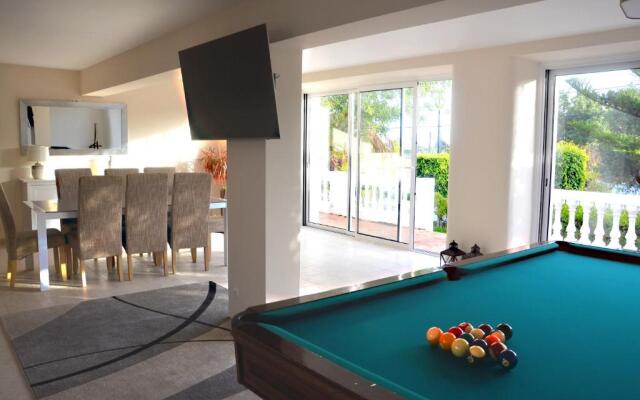 Villa on the Beach by GalanteVasques