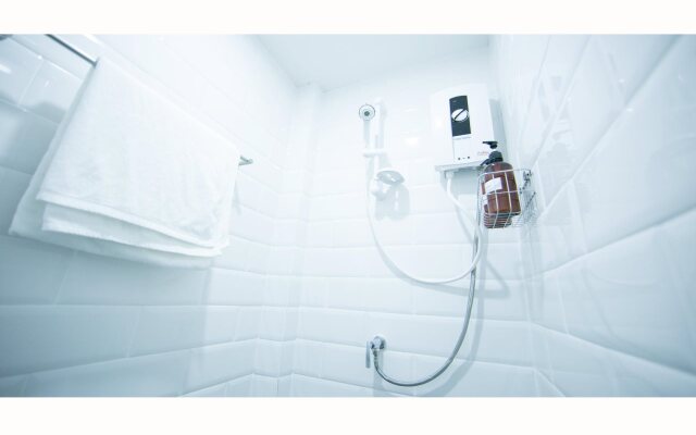 Lamurr Sukhumvit 41 - Hostel