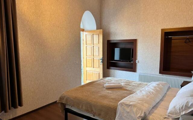 Hostel your