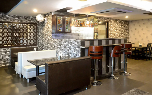 OYO 7130 Hotel Broadway