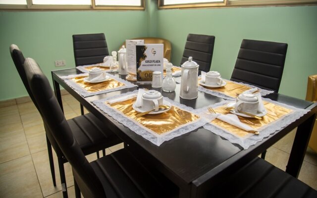 Gold Plaza Hotel