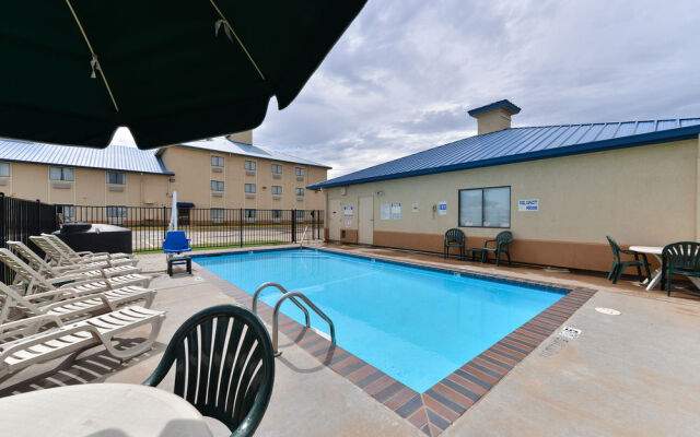 Quality Inn And Suites Wichita