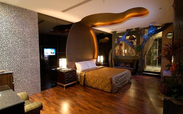 Romantic Code Motel