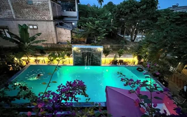 Funny Monkeys Homestay