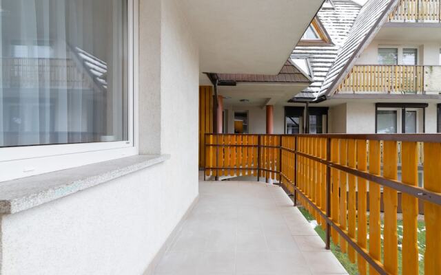 Droga na Bystre Zakopane by Renters