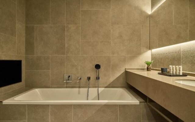 Hotel de Blanke Top