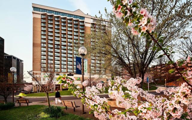 Holiday Inn Rosslyn at Key Bridge