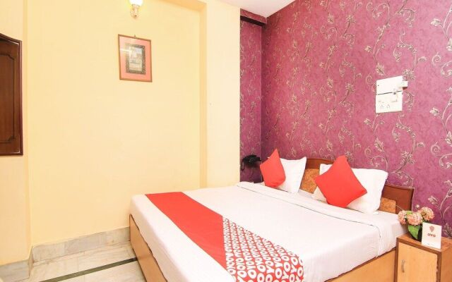 OYO 14932 Hotel Paradise
