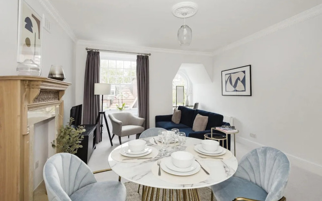 The Knightsbridge Suite Next to Sloane Square