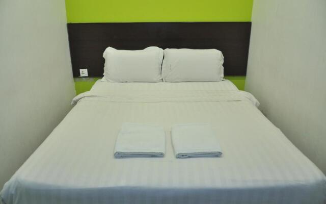 Kuching Transit Inn