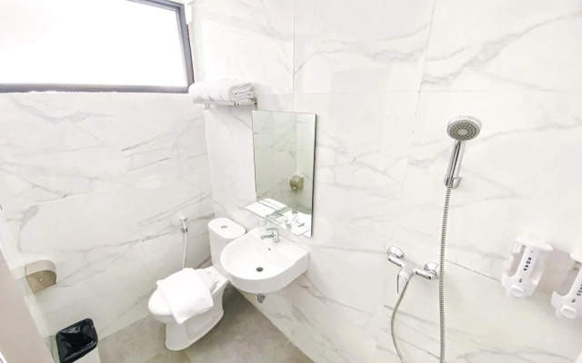 Lun Hotel Manado