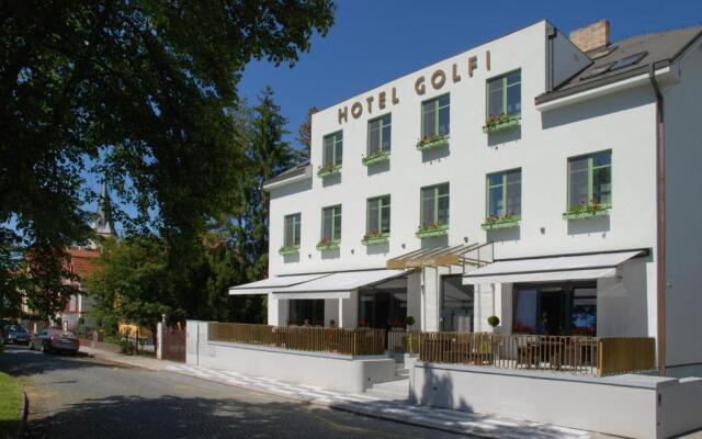 Hotel Golfi