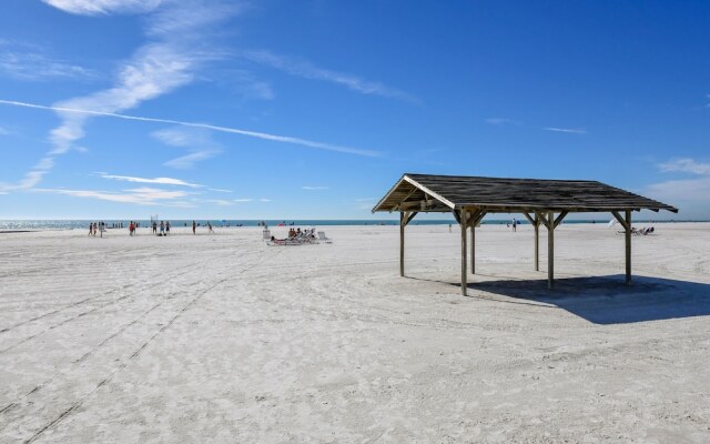 Jamaica Royale - 012 - 2 Br Condo