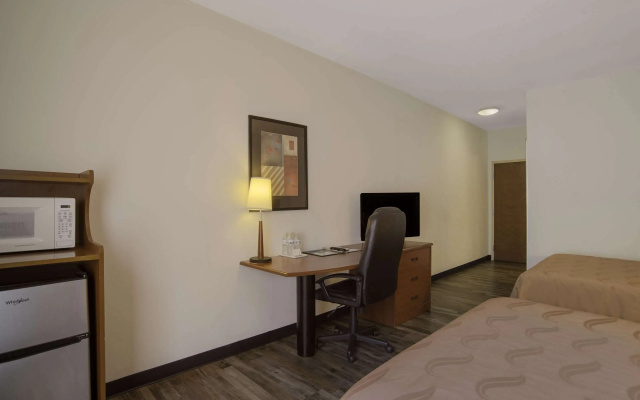 Quality Inn & Suites Chambersburg Northeast