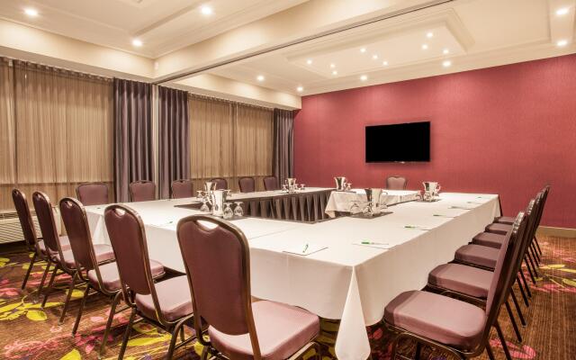 Holiday Inn Toronto - Int'l Airport by IHG