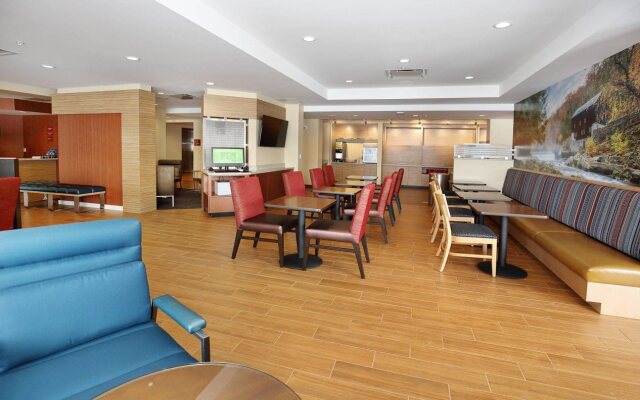 TownePlace Suites Grove City Mercer/Outlets