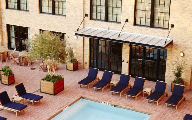 Hotel Emma at Pearl on the Riverwalk