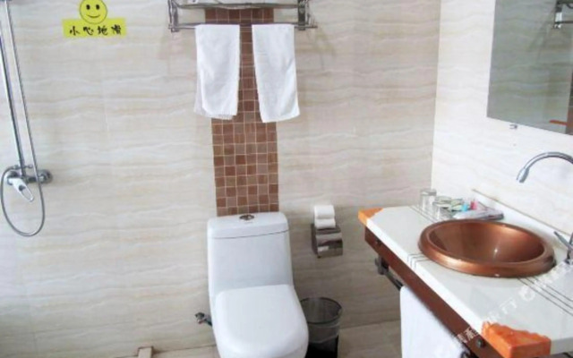 Jixi Dragon Holiday Hotel