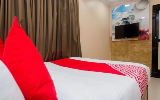 Hotel Elegant by OYO