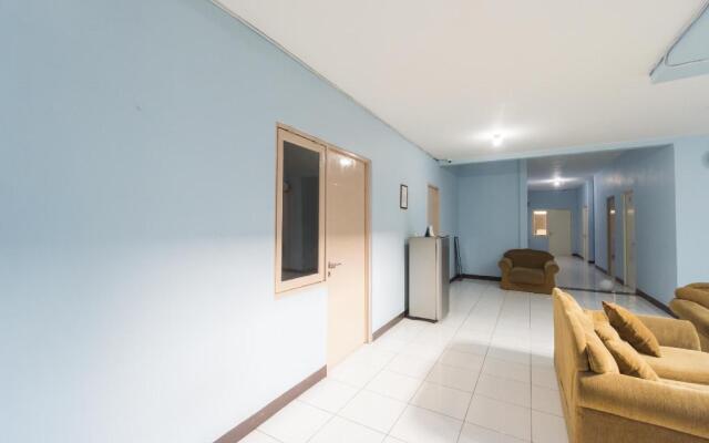 OYO 2110 Rotterdam Guest House Syariah