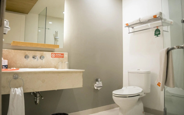 HARRIS Suites fX Sudirman