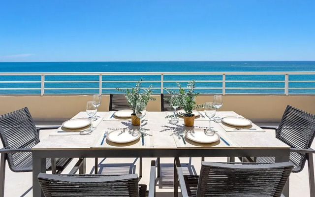 Genteel Home Los Corales Beach