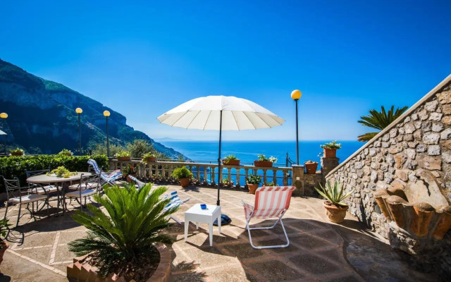 Villa Savina - Elegant Family Villa Overlooks Amalfi Coast -