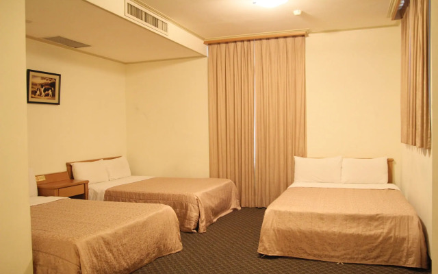 Riverside Hotel