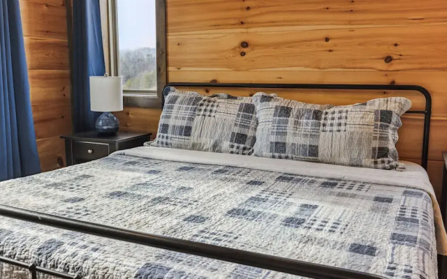 Eden Of The Smokies 5 Bedroom Cabin