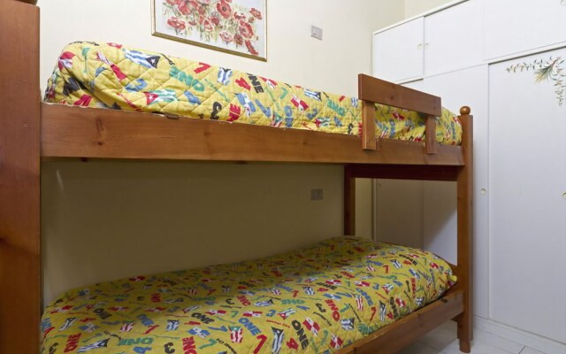 Ortalakeflat - Family