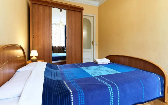 Home-Hotel Pushkinskaya 2-4-7