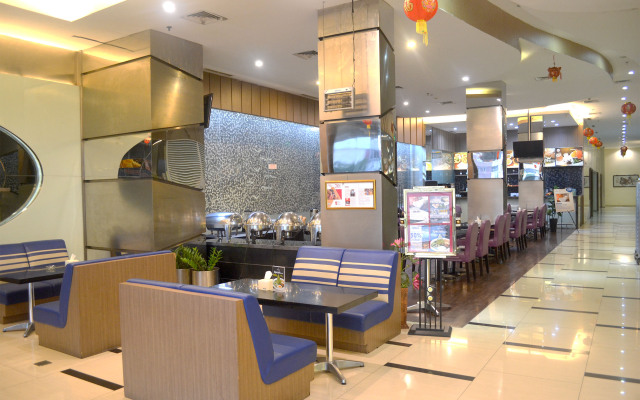 World Hotel