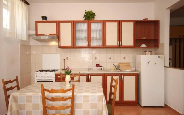 Apartment Kukljica 8237b